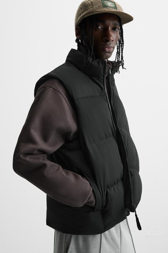 BLACK SLEEVELESS  JACKET