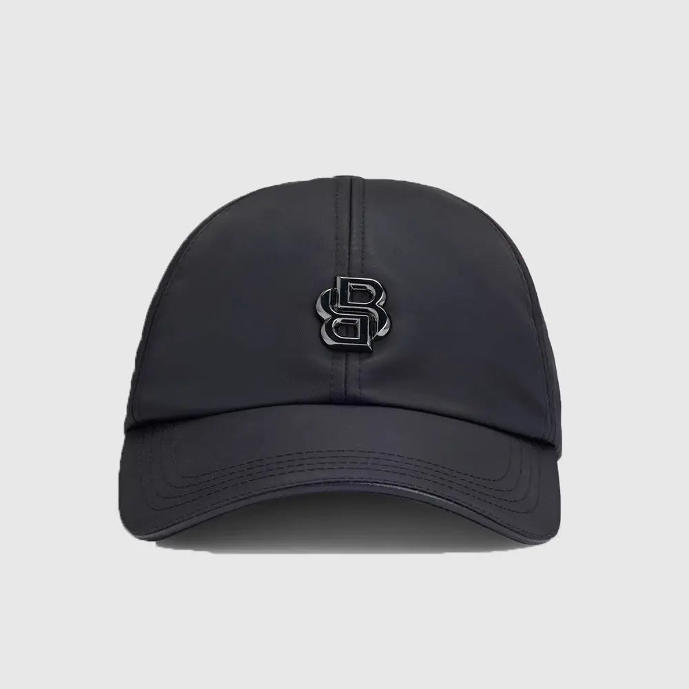 Casquette imperméable avec logo monogramme