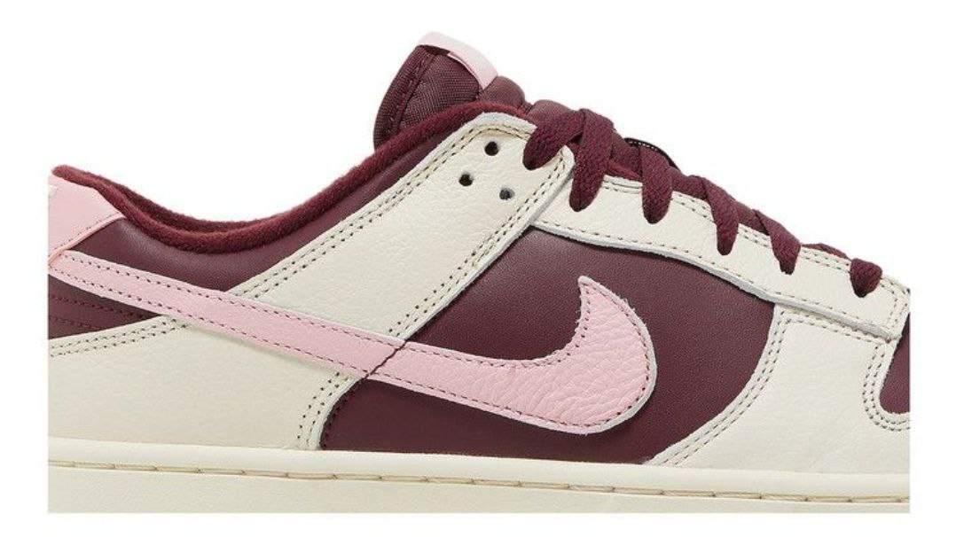 Dunk Low 'Valentine's Day'