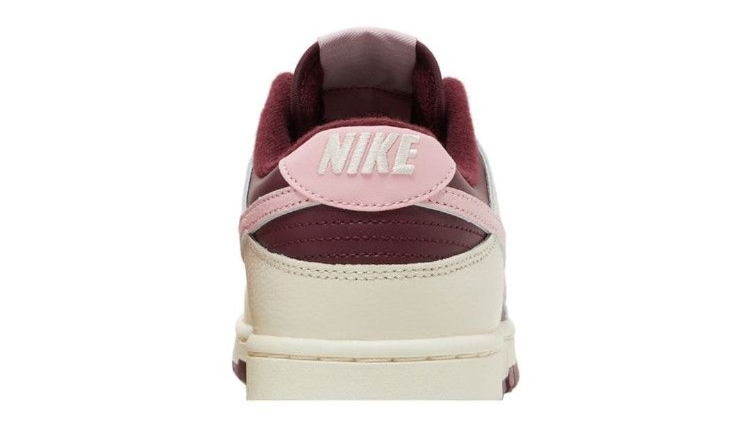 Dunk Low 'Valentine's Day'