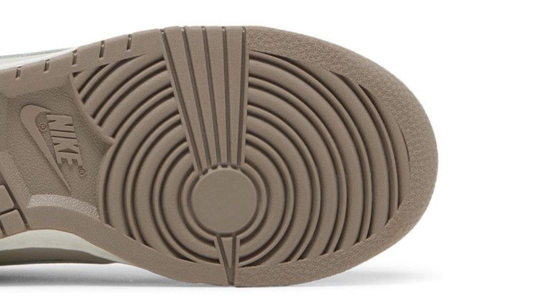 Dunk Low 'Moon Fossil'