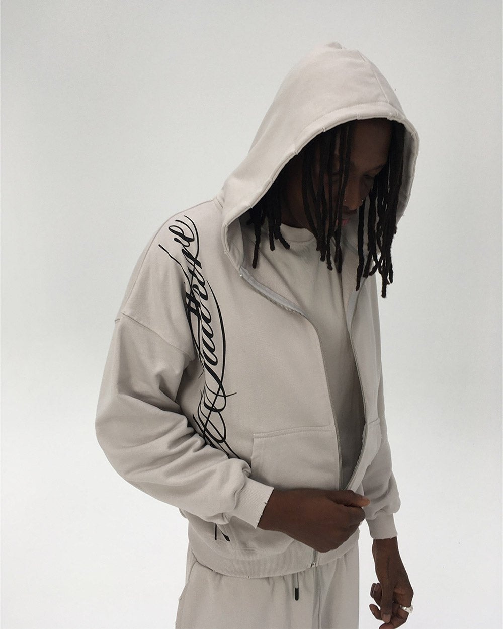 SCRIPT ZIP HOODIE LIGHT GREY - Cold Culture